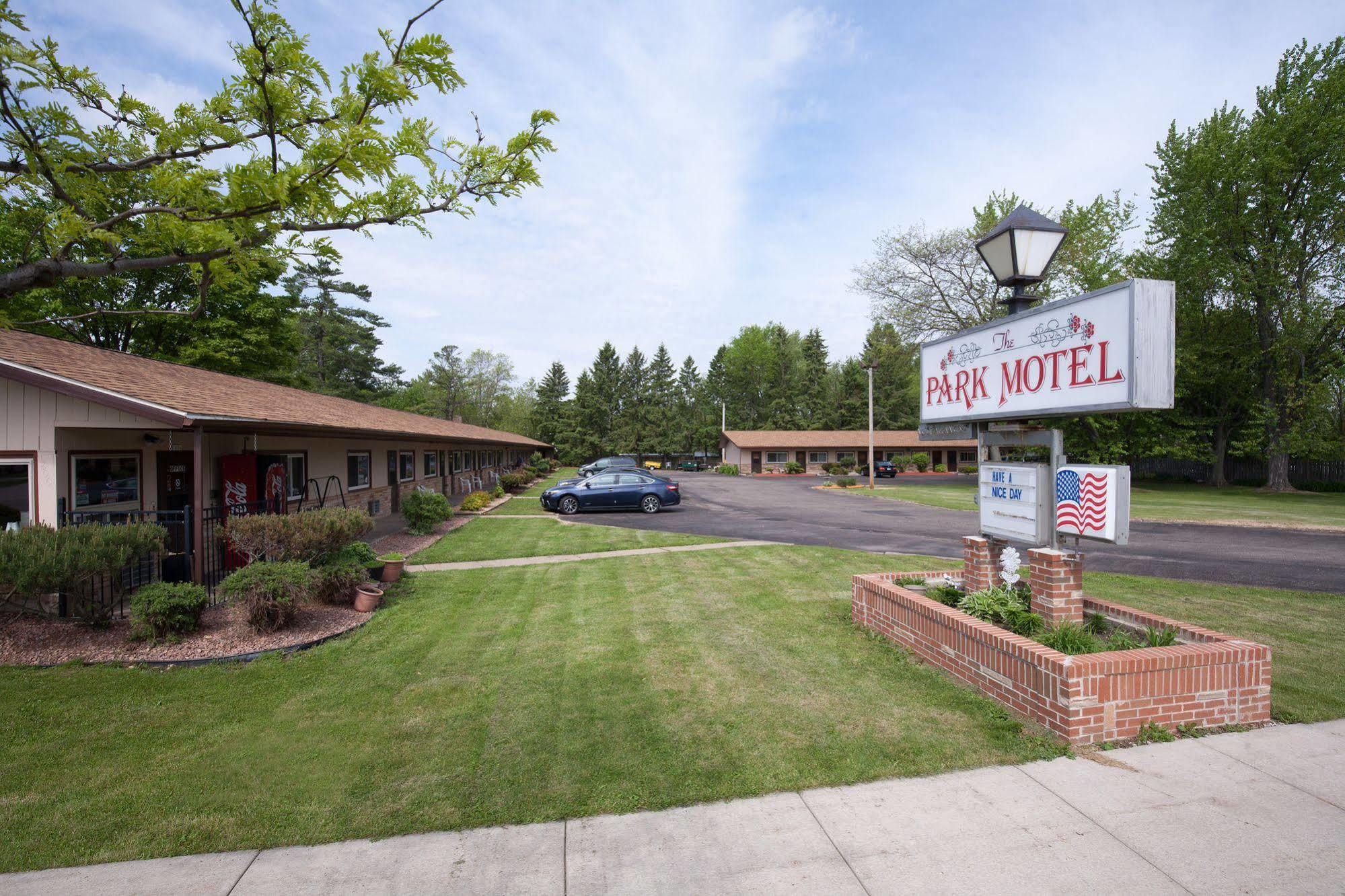 Park Motel Marshfield Экстерьер фото