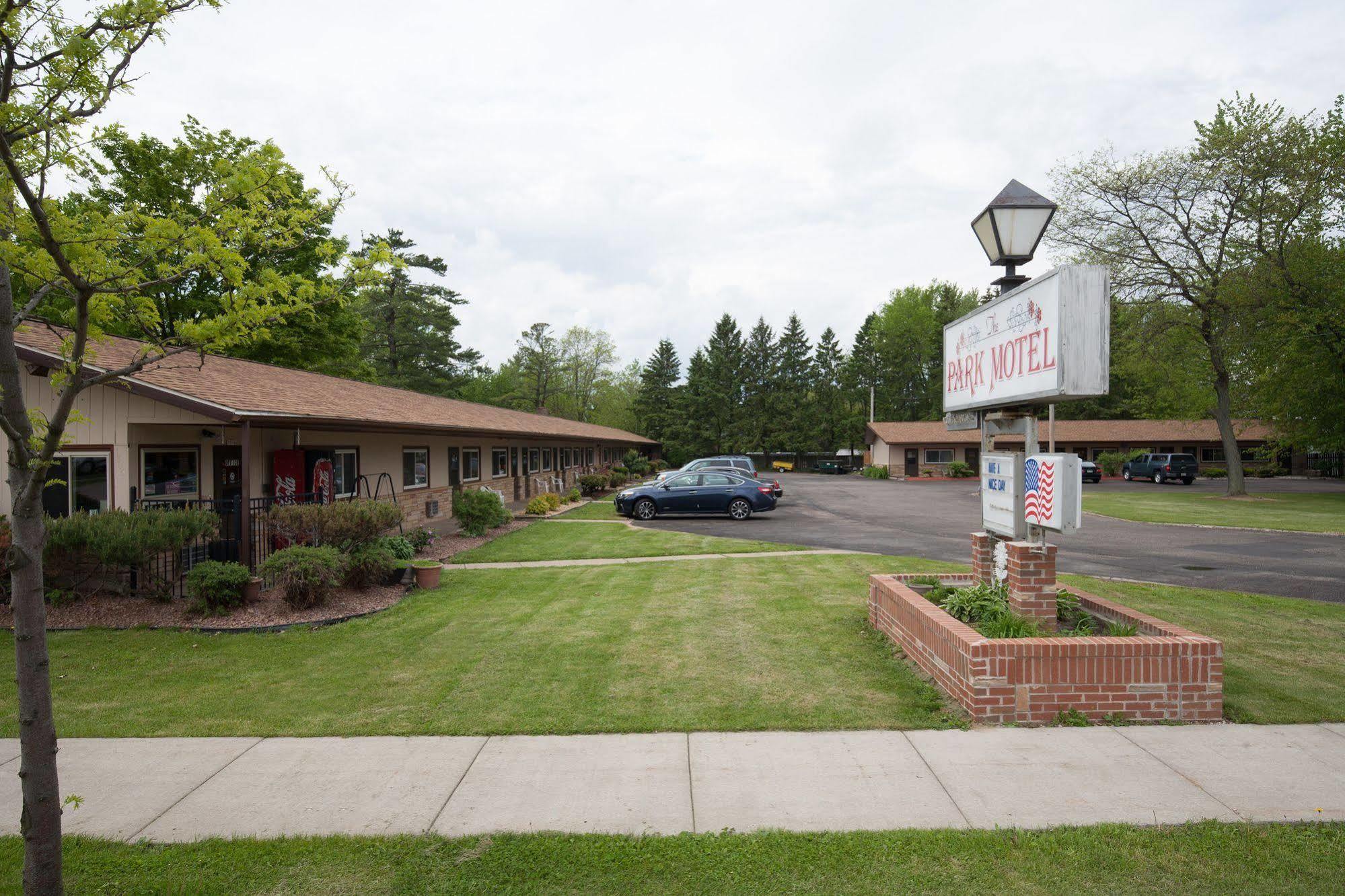 Park Motel Marshfield Экстерьер фото